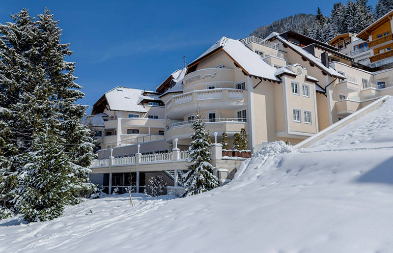 Hotel Brigitte right by the ski slope 
